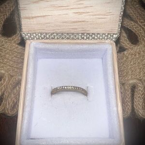 Elegant Gold Diamond Ring
